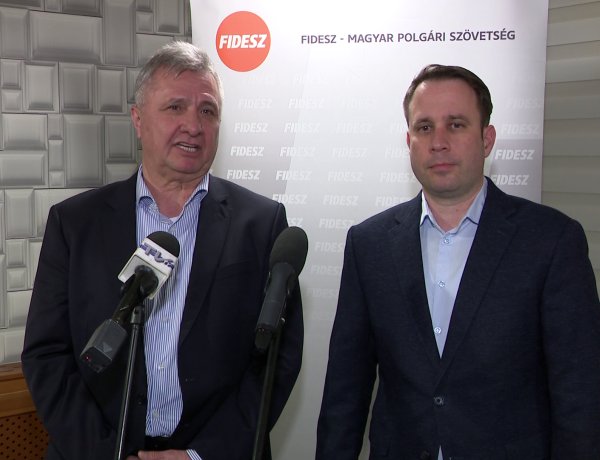 A kormány elkötelezett a gyermekvédelem terén, ezért szigorítja a törvényjavaslatot – mondta Dömötör Csaba Nyíregyházán