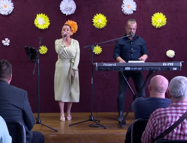 A Vasutas Művelődési Házban koncerttel köszöntötték a hölgyeket