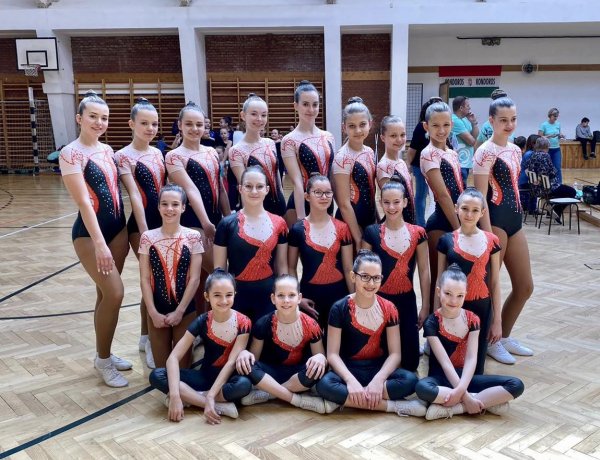 Kilenc éremmel kezdtek az aerobikosok, jól szerepeltek a tornászok