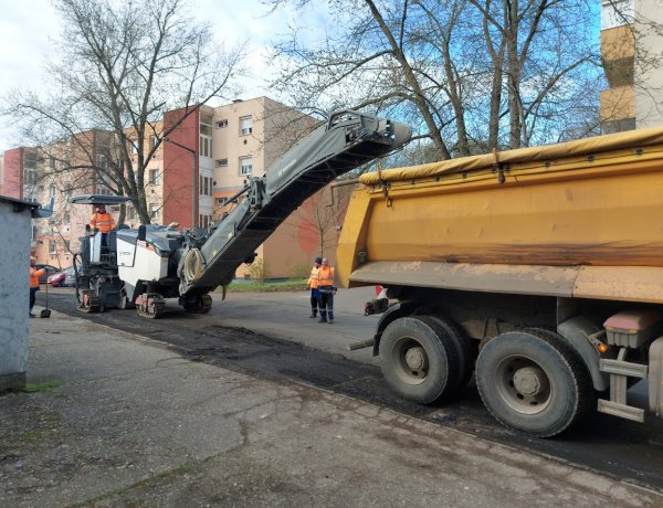 Kíváncsi hogyan haladnak az út- és járdafelújítások a városban?