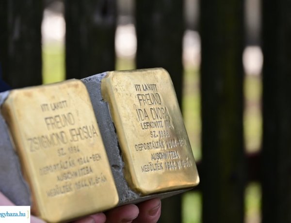 Botlatókő: holokauszt 80. évfordulóján kaptak emlékkövet