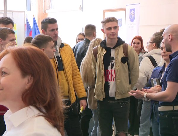 Kelet Állásbörze az egyetemen: 38 kiállító fogadta az érdeklődőket