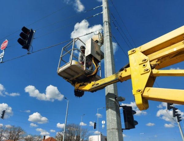 Közbiztonság, térfigyelő kamerákkal: jelenleg 309 működik a városban és hamarosan újabbakat telepítenek