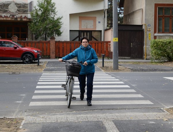 Közlekedésbiztonság: 20 okoszebra van a városban és még májusban két újabbat átadnak