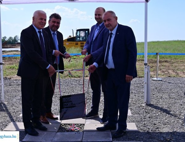 XANGA – Alapkőletétel a Nyíregyházi Ipari Parkban