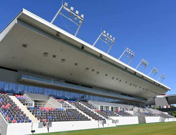 Épül a stadion, június 17-én kezd a Szpari