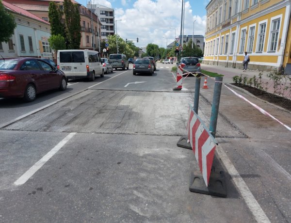 Itt is megújul az út