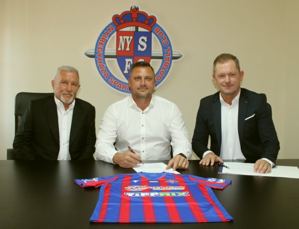 Tímár Krisztián marad a Szpari edzője