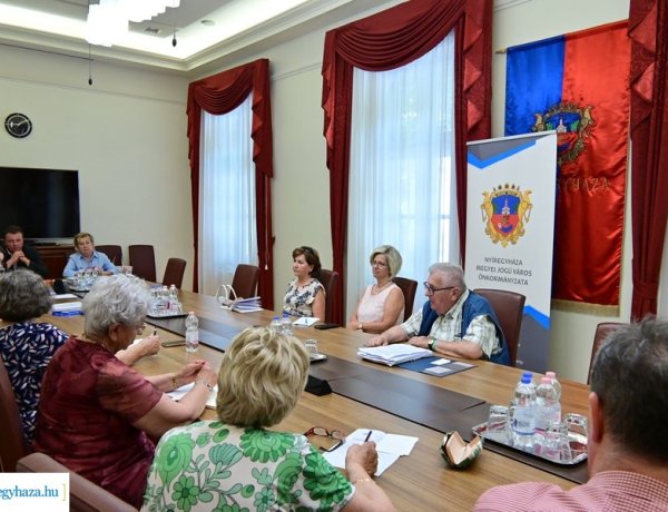 Három nagyrendezvényről döntött az Idősügyi Tanács