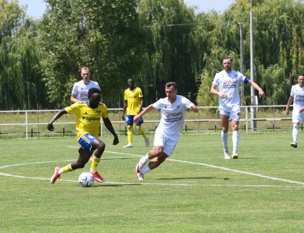 Döntetlen az edzőmeccsen