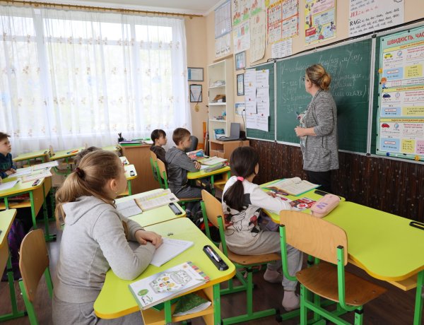 Összefogtak a megyei jogú városok a kárpátaljai iskolákért