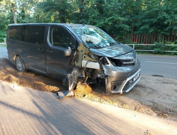 Lehet, hogy elaludt a sofőr?