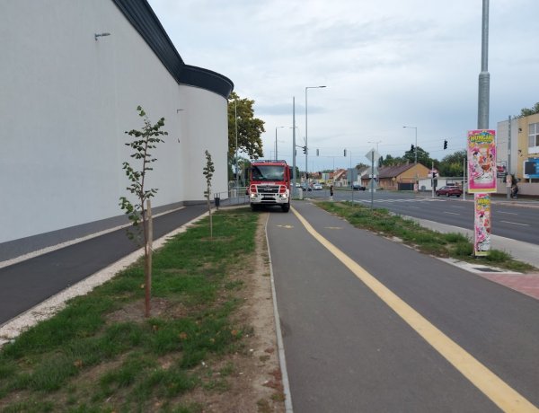 Azt hitték kigyulladt a hűtő, de szerencsére nem volt tűz a diszkontbbn