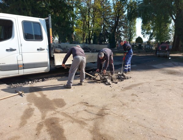 Útfelújítás a temetőben - A hétvégére elkészülnek