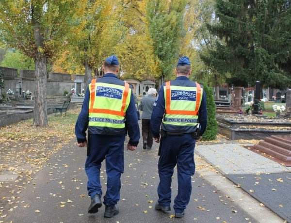 Így lesz biztonságos a temetőlátogatás - Fogadja meg ezeket a tanácsokat!