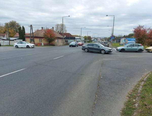 Autóval csak a reggeli órákban hajthatunk be a temetőbe! 