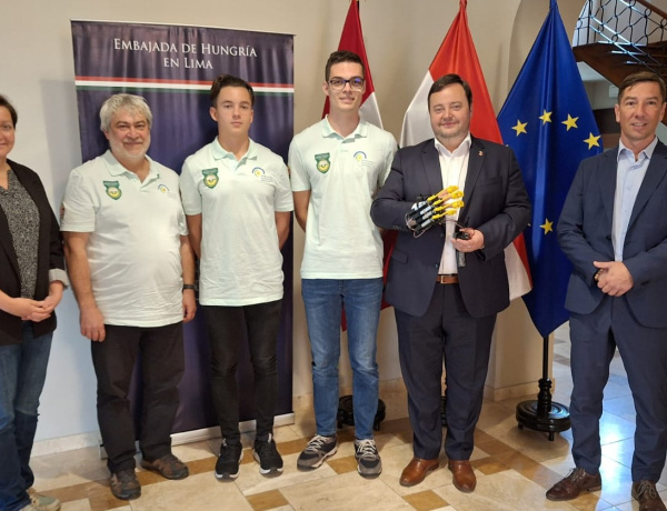 Aranyérmet szerzett a BánkiRobot Team Peruban!