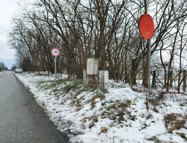 Egy újabb tükör esett áldozatul a vandalizmusnak