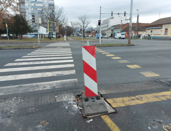 Cserélik a megsüllyedt fedlapokat - Városszerte ellenőrzik és javítják