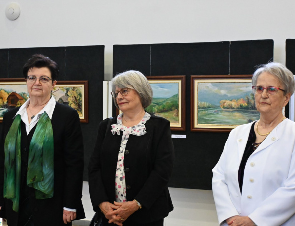 SZÍN-KÉP-TÁR – Amatőr tehetségek munkáiból nyílt festménykiállítás a Váci Mihály Kulturális Központban