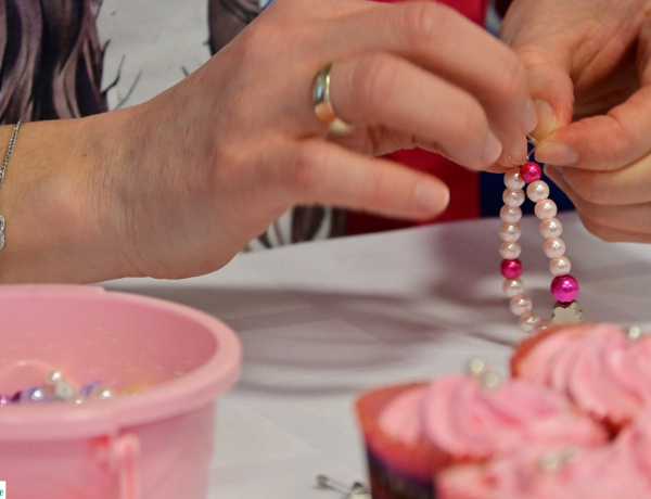 Gyöngysorok az életért – Nyíregyháza is több éve részese a hagyományos gyöngyfűző programnak