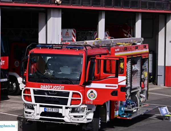 Jelzett a szén-monoxid-érzékelő a Honvéd utcában