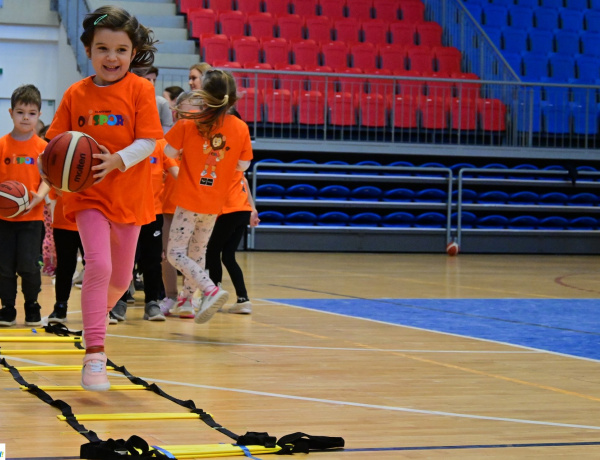 Ovi-Kosár – 150 gyermek mérte össze kosárlabdatudását a Continental Arénában