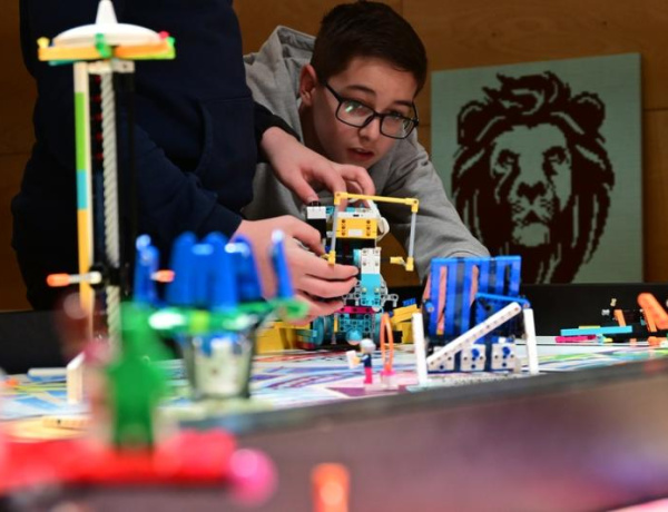 Visszatér a népszerű robotika verseny regionális fordulója a Nyíregyházi Egyetemre!