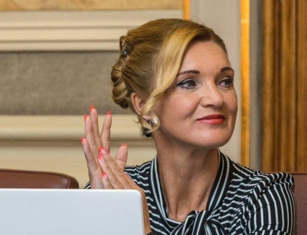 Ágoston Ildikó képviselői fogadóórát tart