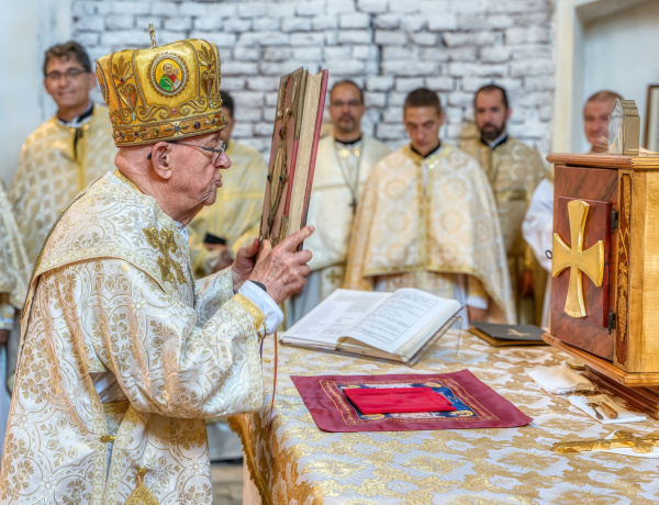  Ötven éve szenteltek püspökké Keresztes Szilárdot – Hálaadó liturgia lesz a Szent Miklós-székesegyházban