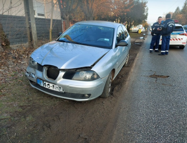 Furcsa baleset történt a Kótaji úton, pedig előzékenységnek indult 