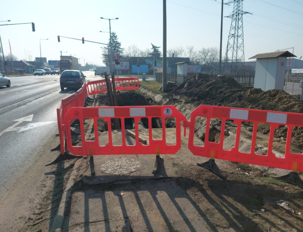 Már csak a helyreállítást kezdték el a Debreceni úton 