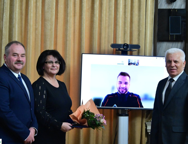 Díjazott kutatóűrhajós – Kapu Tibort Bencs Kálmán-díjjal ismerte el a nyíregyházi közgyűlés