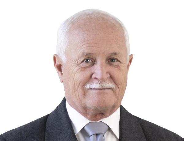 Suszter Csaba fogadóórát tart                              