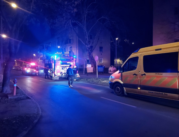 Mindenki az utcára szaladt! - Zárlatos elektromos berendezés okozott riadalmat