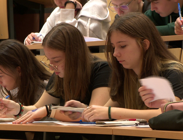 Pí nap – Matematikaversenyt tartottak a Nyíregyházi Egyetemen