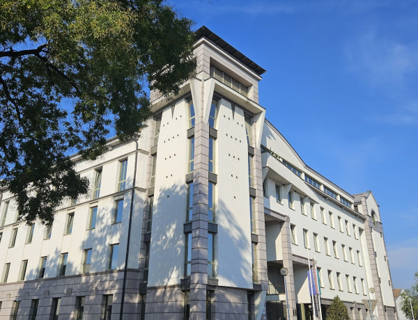 Éppen kábítószert vásárolt - Elismerte, hogy árulta is a kábítószereket