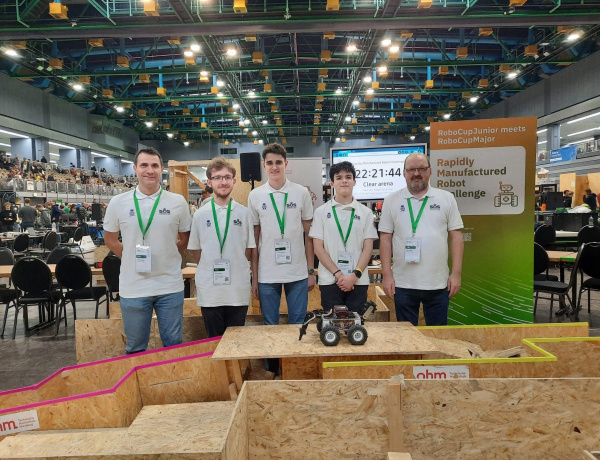 Elképesztő nyíregyházi siker! – A Széchenyi diákjai dobogóra álltak a RoboCup German Openen!
