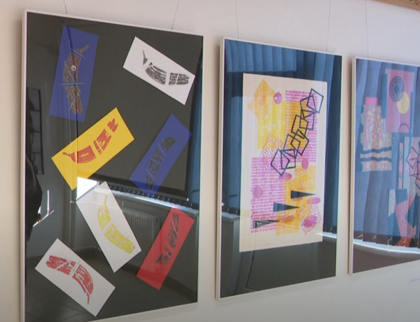 Kísérleti fotográfia, grafika, festmény – A koperi egyetem diákjai állítottak ki Nyíregyházán