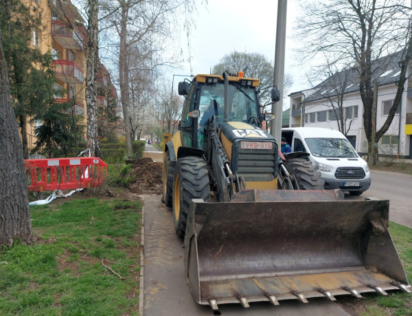 Csőtörés - A gyalogosforgalmat érinti a helyreállítás