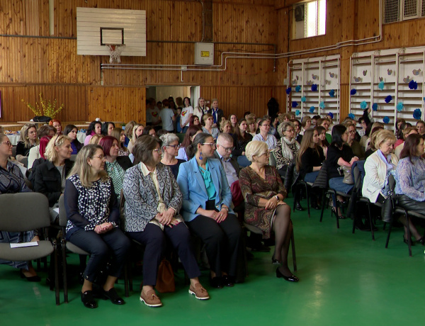 Autizmus Világnap – Hagyományteremtő céllal tartottak szakmai konferenciát a Göllesz Viktor iskolában