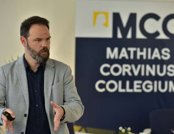 Előadás – A generációs megközelítésekről tartottak előadást az MCC-ben