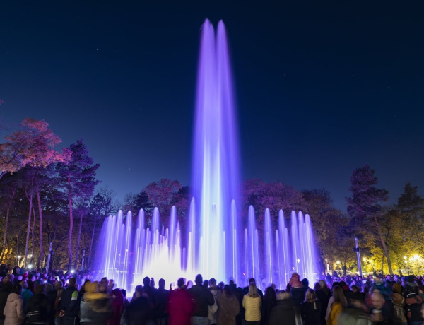 Mutatjuk, mikor kapcsolják be az ország egyik legszebb zenélő szökőkútját!