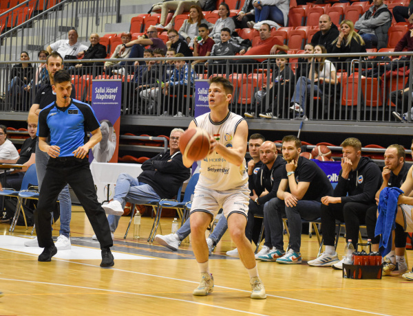 Megszorongatták ellenfelüket a Cápák                          