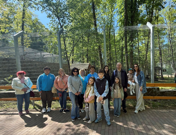 A remény szimbóluma – Mázlit látogatták meg az Ungvári Főkonzulátus munkatársai