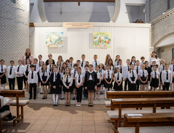 Rangos versmondó versenyt szervezett a Szent Imre - Még Vesztergom Andrea költőnő is eljött