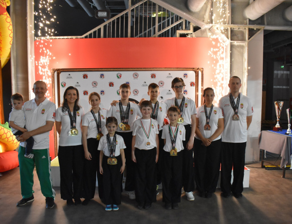 Olaszországban a Spirit SE versenyzői                                         