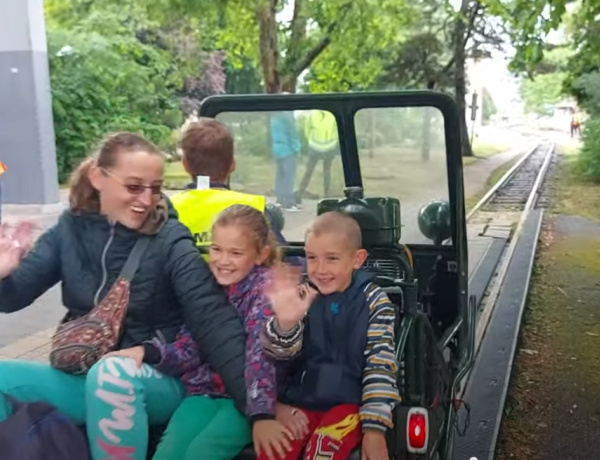 Ez volt ám a sínmóka!                   