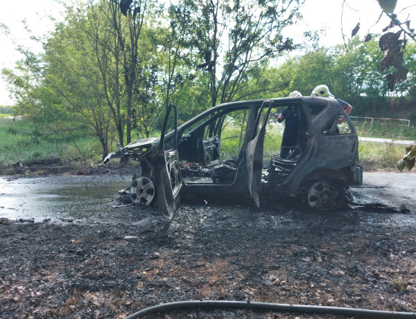 Kiégett – Integetett, hogy baj van, de senki sem állt meg