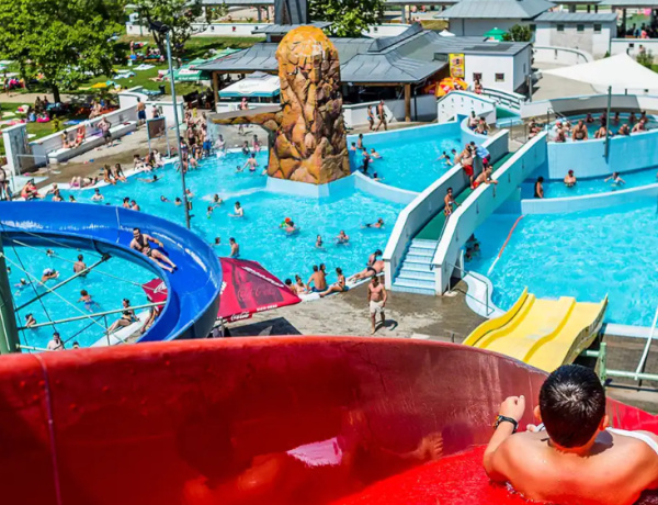 Válasz a hőségre: hétvégére megnyitják az "olasz" medencét is